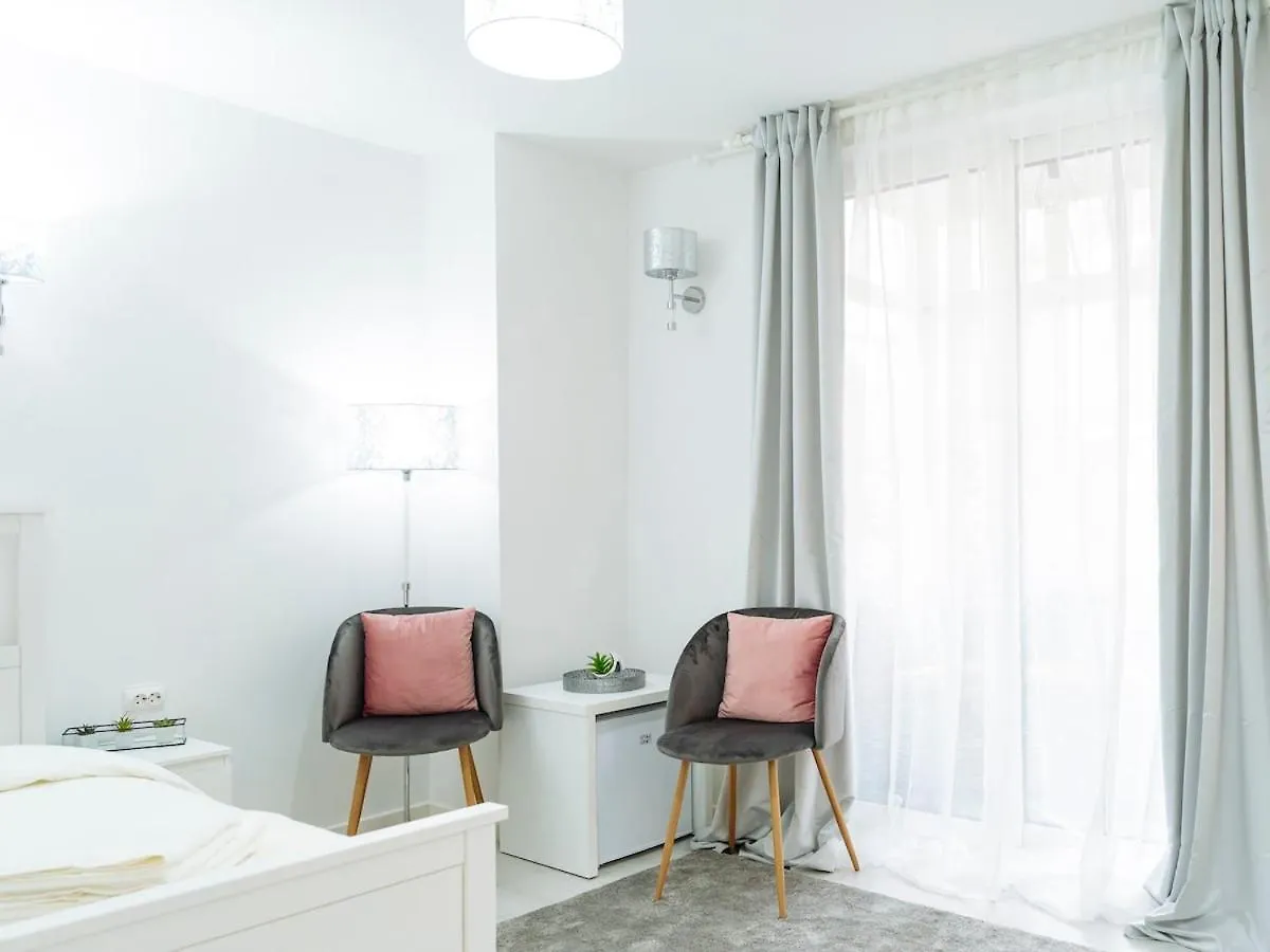 Best Central Old Town Bright Studio By Bca Bucharest