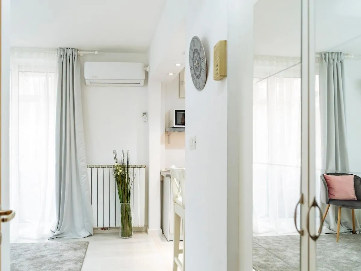 Apartman Best Central Old Town Bright Studio By Bca Bukarest